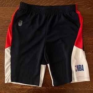 NBA youth xl (18/20) shorts red white blue
